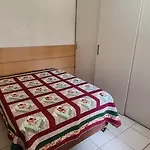 Pé na areia, sombra e agua fresca!